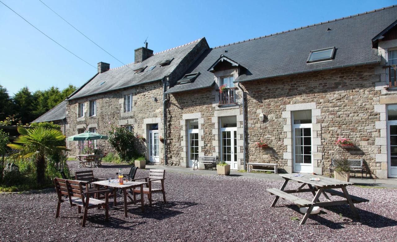 Hotel La Quebecoise Dinan Bagian luar foto
